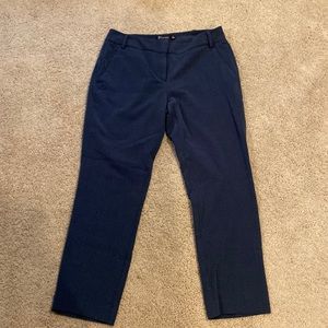New York and Company capri pants. Size 8. 27 inch inseam. Perfect condition.